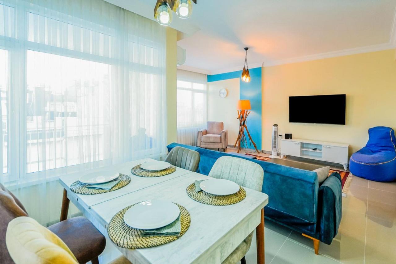 Central And Comfy Flat With Balcony In Muratpasa アンタルヤ エクステリア 写真