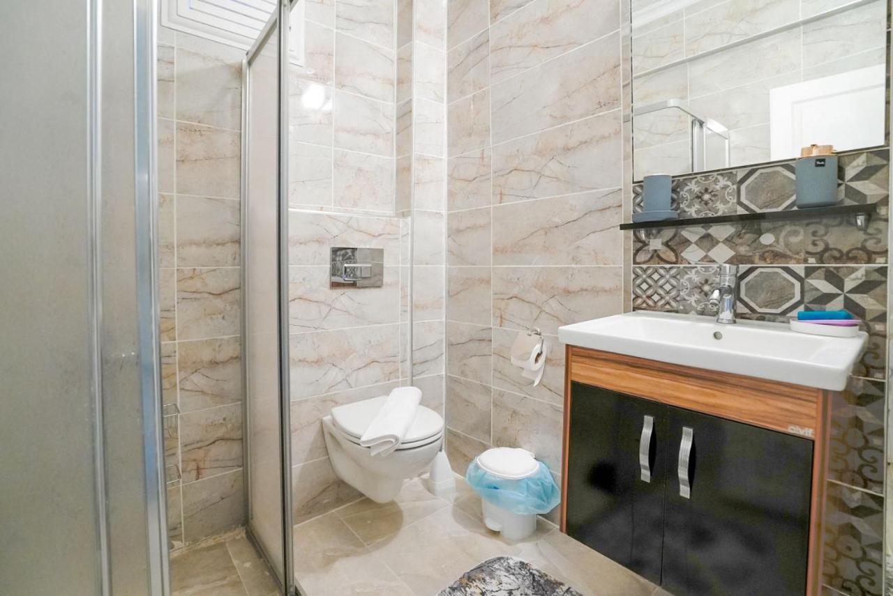 Central And Comfy Flat With Balcony In Muratpasa アンタルヤ エクステリア 写真